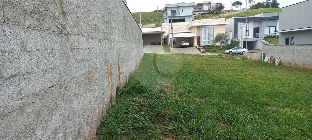 Terreno no Condomínio Santa Isabel II em Louveira