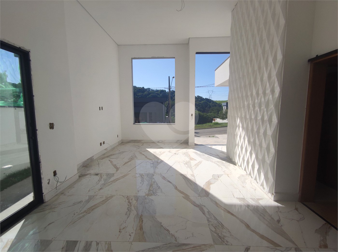 Casa à venda com 3 suítes no condomínio Aruã Brisas, Mogi das Cruzes - SP
