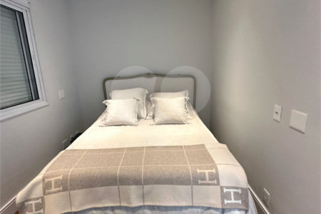 Apartamento à venda com 3 quartos, sendo 2 suítes, em Vila Olímpia, São Paulo, SP