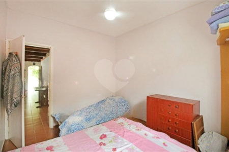 Casa à venda com 3 quartos, sendo 1 suíte,  em Estância Balneária Belmira Novaes, Peruíbe, SP