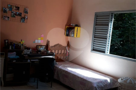 Chácara à venda com 4 quartos, sendo 1 suíte,  em Chácaras Polozzi, Louveira, SP