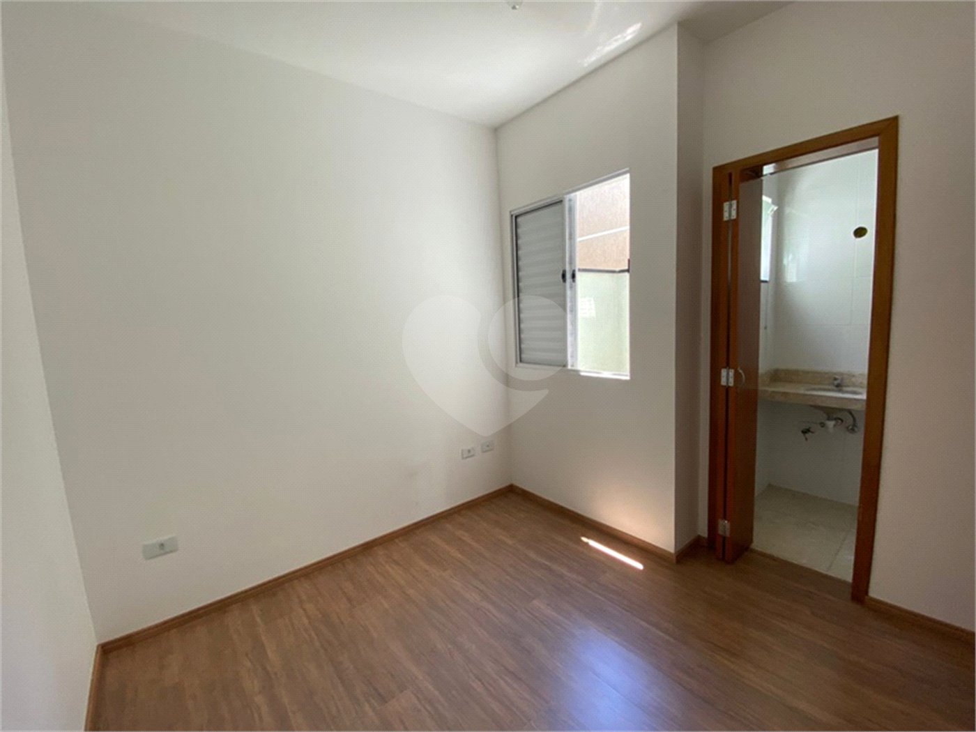 Casa para alugar com 3 quartos, sendo 1 suíte,  no condomínio Villagio DI Maria, São Paulo - SP