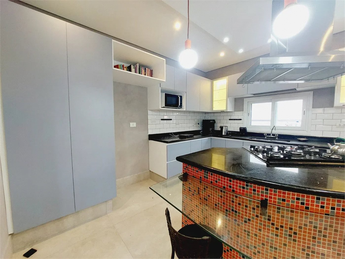 Casa à venda com 3 suítes em Lapa, São Paulo, SP