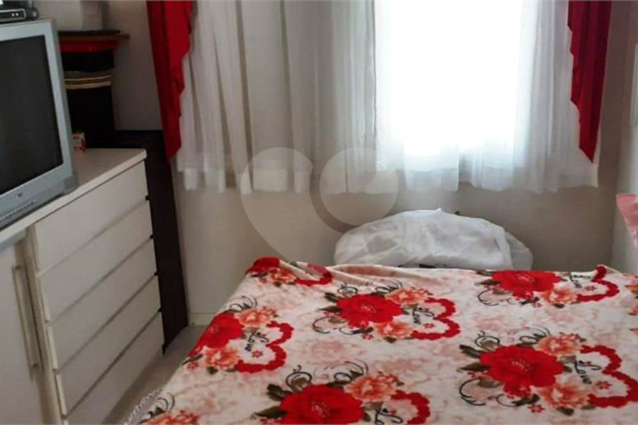 Casa à venda com 3 quartos, sendo 1 suíte, no condomínio Villagio de Lucca II, São Paulo - SP