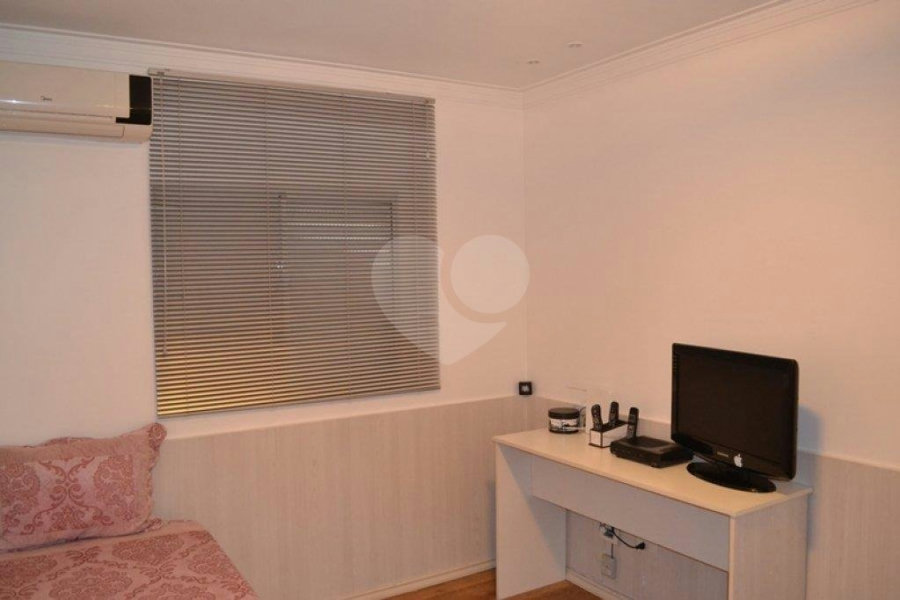 Sobrado à venda com 3 quartos, sendo 1 suíte, em Tremembé, São Paulo, SP
