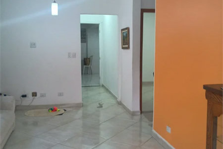 Casa à venda com 4 quartos, sendo 1 suíte, em Vila Cordeiro, São Paulo, SP