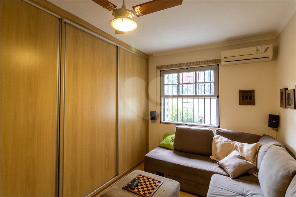 Casa à venda com 3 quartos, sendo 1 suíte,  em Parque Colonial, São Paulo, SP