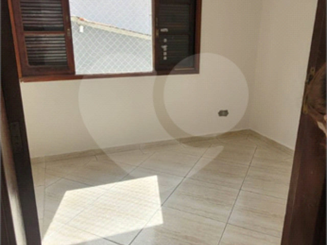 Sobrado à venda com 3 quartos, sendo 1 suíte,  em Horto, São Paulo, SP