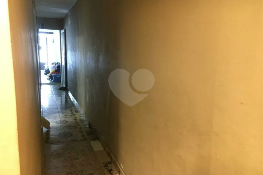 Terreno com 350m2 de área total, localizado no melhor da Vila Santa Catarina !!
