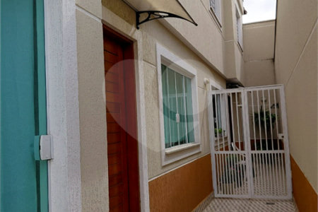 Casa à venda com 2 suítes no condomínio Residencial Guilhen, São Paulo - SP