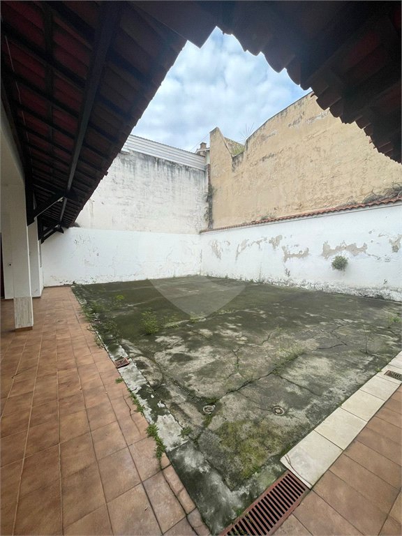 Sobrado à venda com 5 quartos, sendo 2 suítes,  em Vila Oliveira, Mogi das Cruzes, SP