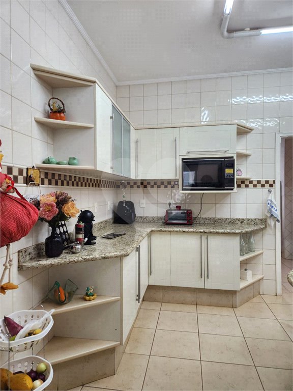 Sobrado à venda com 3 quartos, sendo 1 suíte, em Jardim Vale das Rosas, Araraquara, SP
