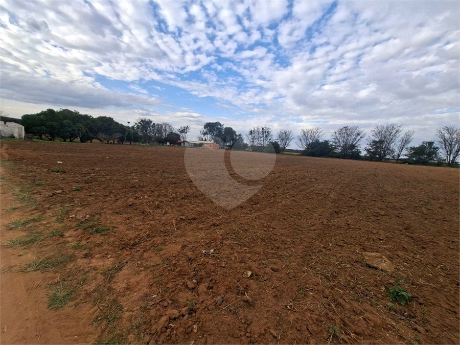 Terreno à venda no Centro, Alambari, SP