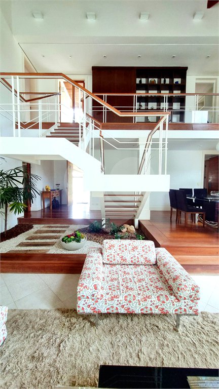 Casa à venda ou para alugar com 5 suítes em Serra da Cantareira, Mairiporã, SP