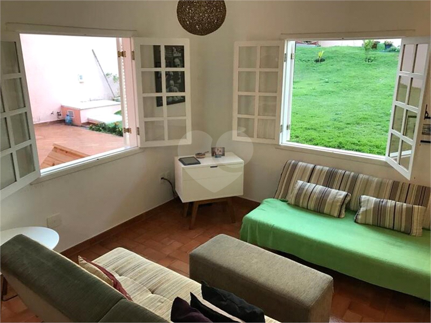 Casa de Vila à venda com 3 quartos, sendo 1 suíte,  em Cidade São Francisco, São Paulo, SP