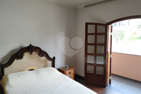 Casa à venda com 4 quartos, sendo 2 suítes, em Parque dos Príncipes, São Paulo, SP