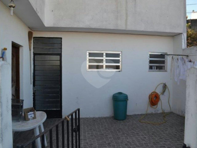 Sobrado à venda com 2 quartos em Vila Nivi, São Paulo, SP