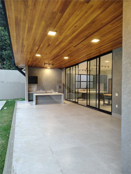 Casa à venda ou para alugar com 4 suítes no condomínio Panorama, Atibaia - SP