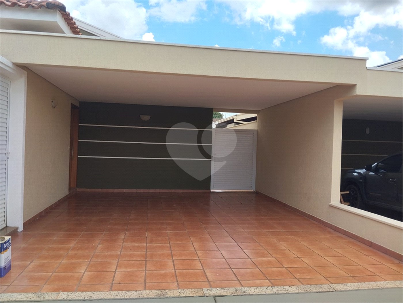 Casa à venda com 3 quartos, sendo 1 suíte,  no condomínio Vila Aracoara, Araraquara - SP