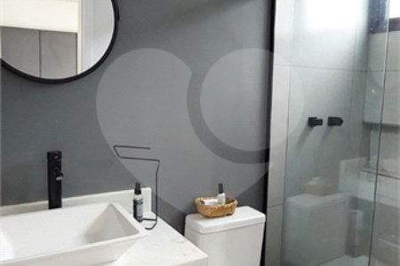 Casa à venda ou para alugar com 4 suítes no condomínio Figueira Garden, Atibaia - SP