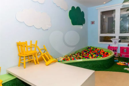 Apartamento à venda com 3 suítes em Vila Pompéia, São Paulo, SP