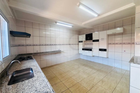 Casa para alugar com 3 quartos, sendo 1 suíte,  em Wanel Ville, Sorocaba, SP