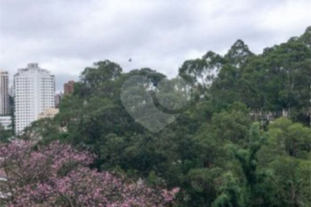 Apartamento à venda com 3 suítes em Vila Andrade, São Paulo, SP