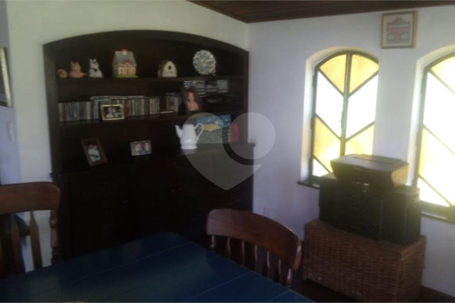 Sobrado à venda com 5 quartos, sendo 1 suíte, em Roseira, Mairiporã, SP