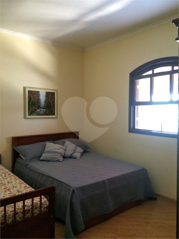 Casa à venda com 4 quartos, sendo 2 suítes, no condomínio Vinhas da Vista Alegre - Lado Sede, Vinhedo - SP