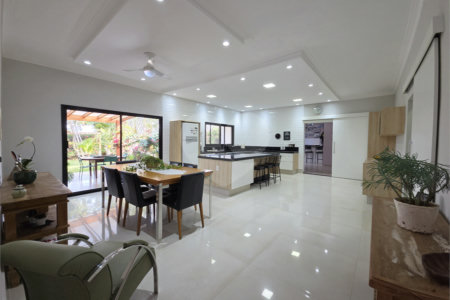 Casa à venda com 3 suítes no condomínio Village Ipanema I, Araçoiaba da Serra - SP