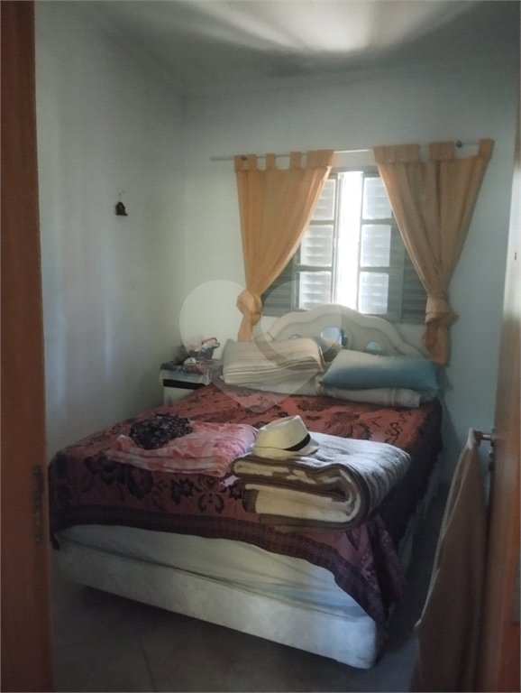 Chácara à venda com 6 quartos, sendo 1 suíte,  no Centro, Biritiba-mirim, SP