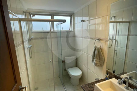 Apartamento à venda com 3 quartos, sendo 1 suíte,  em Vila Olímpia, São Paulo, SP