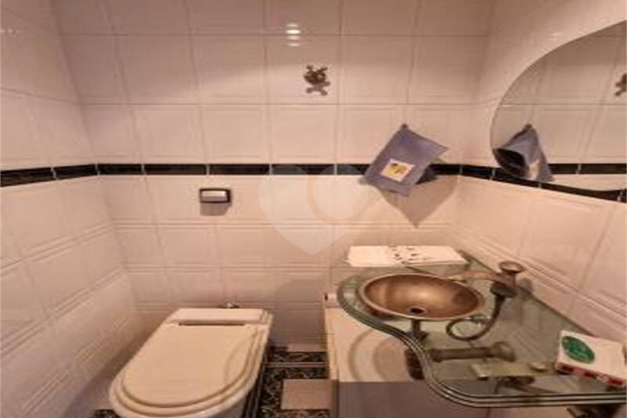 Apartamento à venda com 3 quartos, sendo 1 suíte, em Vila Mariana, São Paulo, SP
