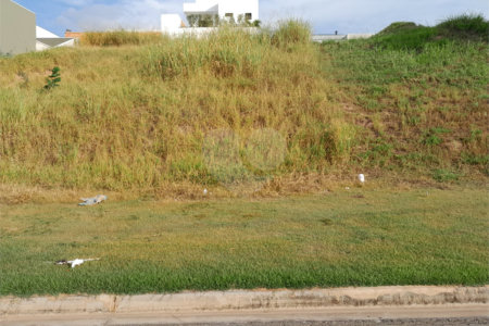Terreno à venda no condomínio Reserva dos Jatobás, Louveira - SP