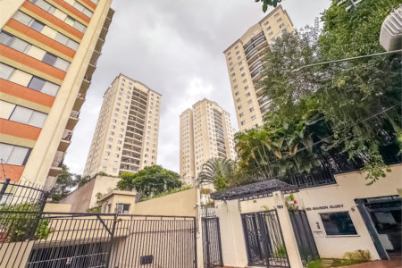 Apartamento à venda com 3 quartos, sendo 1 suíte, em Vila Sofia, São Paulo, SP