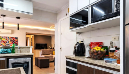 Apartamento à venda com 2 quartos, sendo 1 suíte,  em Vila Olímpia, São Paulo, SP