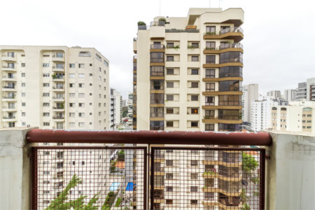 Apartamento à venda com 4 quartos, sendo 1 suíte, em Indianópolis, São Paulo, SP