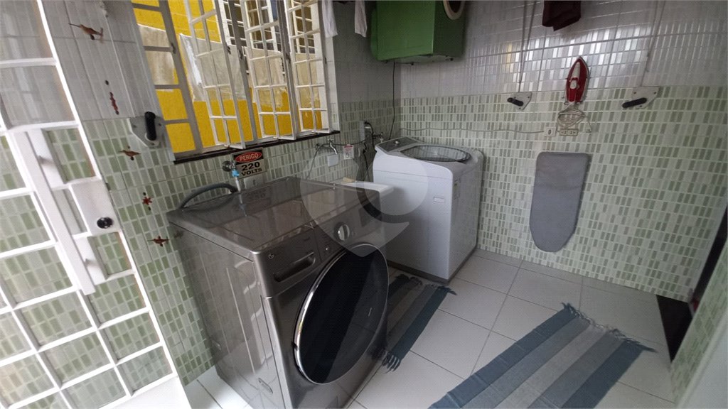 Sobrado à venda com 3 quartos, sendo 1 suíte, em Vila Gomes, São Paulo, SP