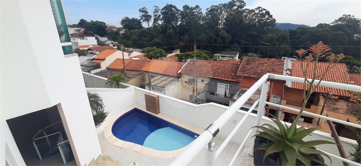 Sobrado à venda com 4 quartos, sendo 2 suítes, em Tucuruvi, São Paulo, SP