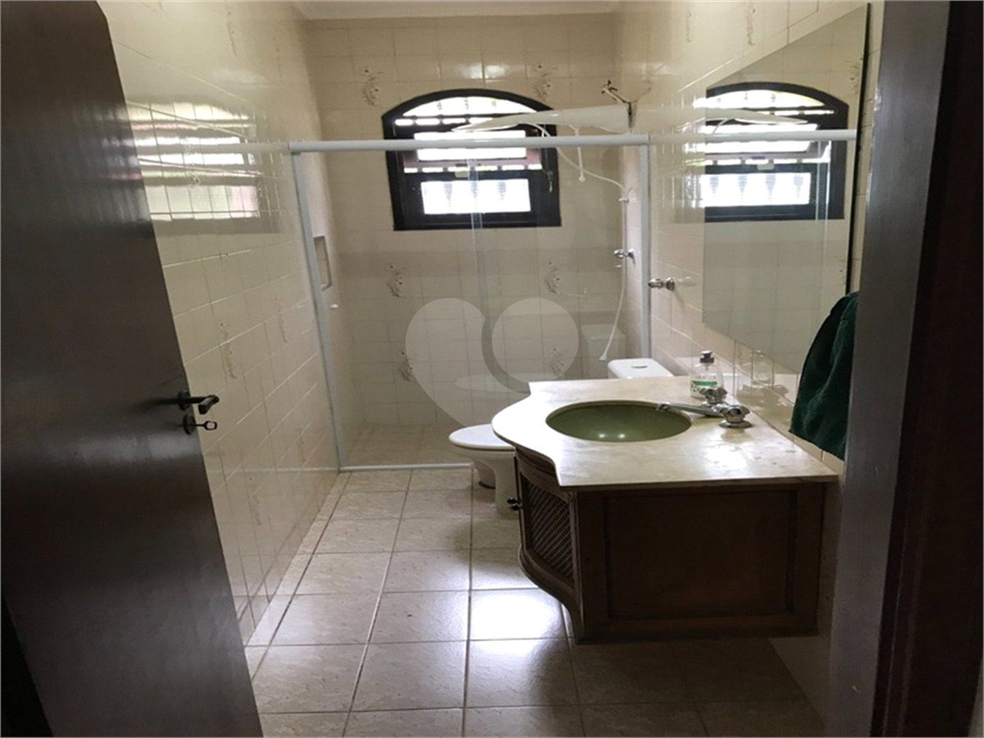 Casa à venda com 5 quartos, sendo 3 suítes, no condomínio Recanto das Flores, Indaiatuba - SP