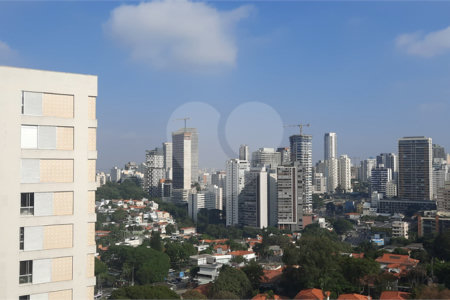 Apartamento à venda com 3 quartos, sendo 1 suíte,  em Sumarezinho, São Paulo, SP