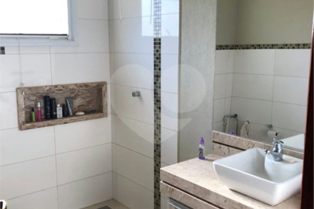 Casa à venda com 5 quartos, sendo 2 suítes, no condomínio Terras de Santa Izabel, Salto - SP