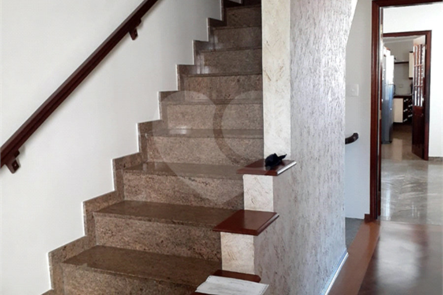 Sobrado à venda com 3 quartos, sendo 1 suíte,  em Vila Guilherme, São Paulo, SP