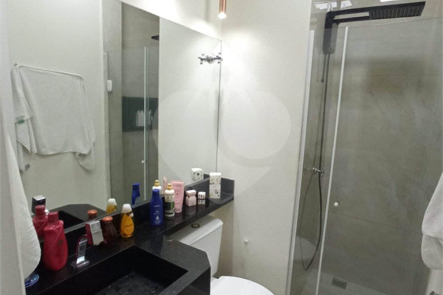 Casa à venda com 3 quartos, sendo 1 suíte, no condomínio Cond Res Paineiras, São Paulo - SP