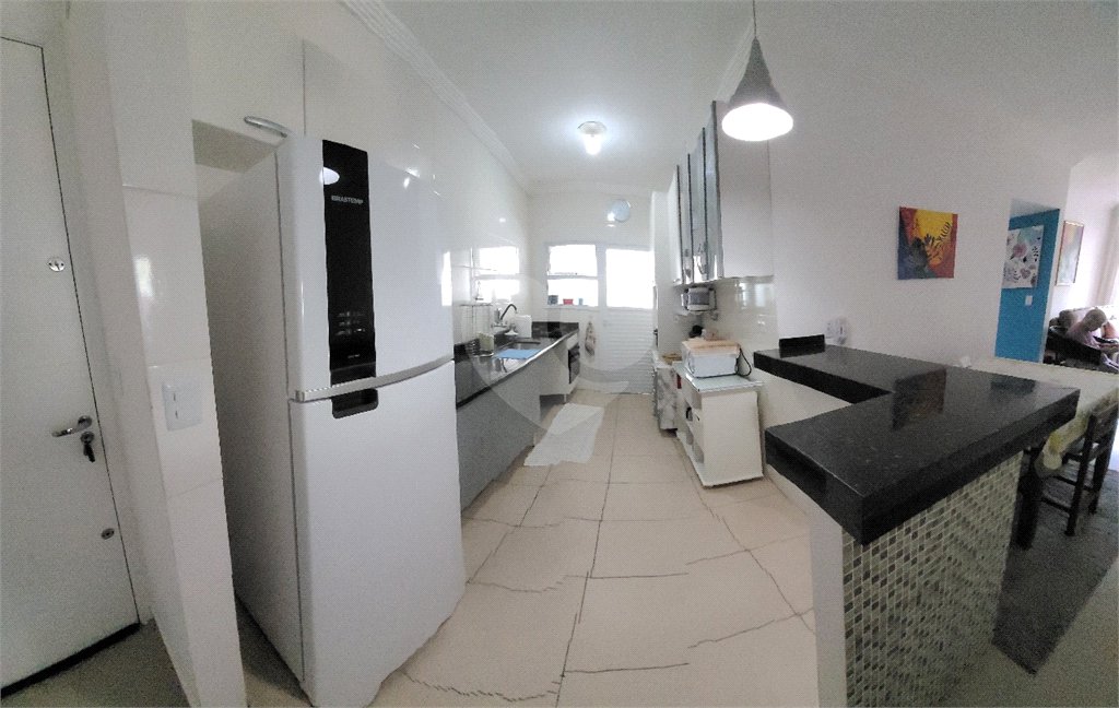 Apartamento à venda com 2 quartos, sendo 1 suíte, no Centro, Mongaguá, SP