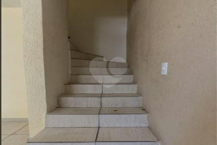 Casa para alugar com 2 quartos, sendo 1 suíte,  no condomínio Nova Carioba, São Paulo - SP