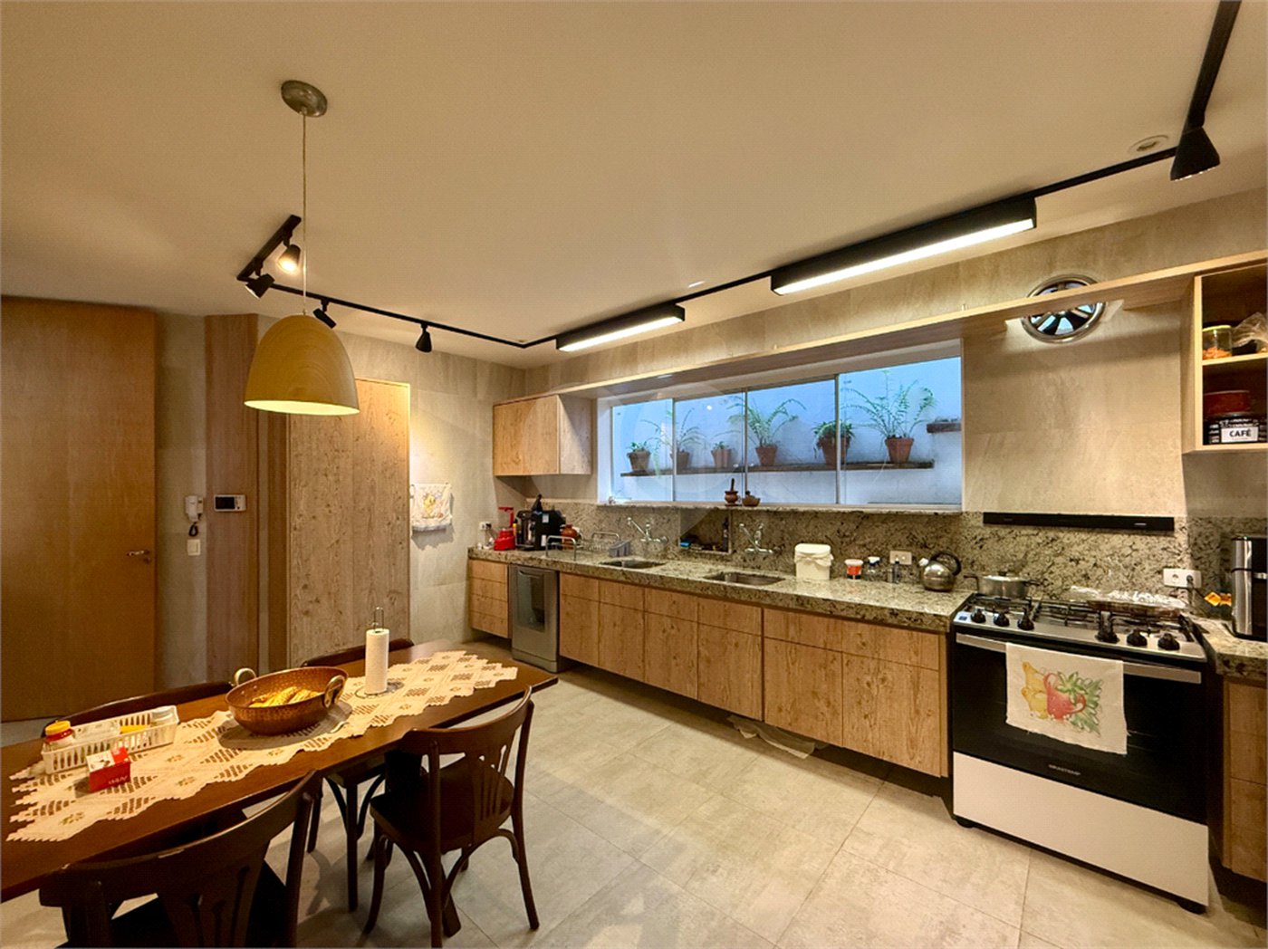 Casa de Vila à venda com 4 suítes em Alto da Boa Vista, São Paulo, SP
