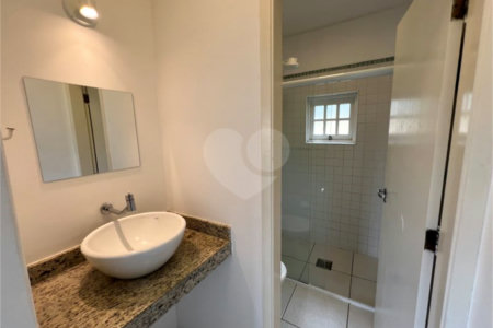 Casa à venda ou para alugar com 4 quartos, sendo 3 suítes, no condomínio Estância Marambaia, Vinhedo - SP