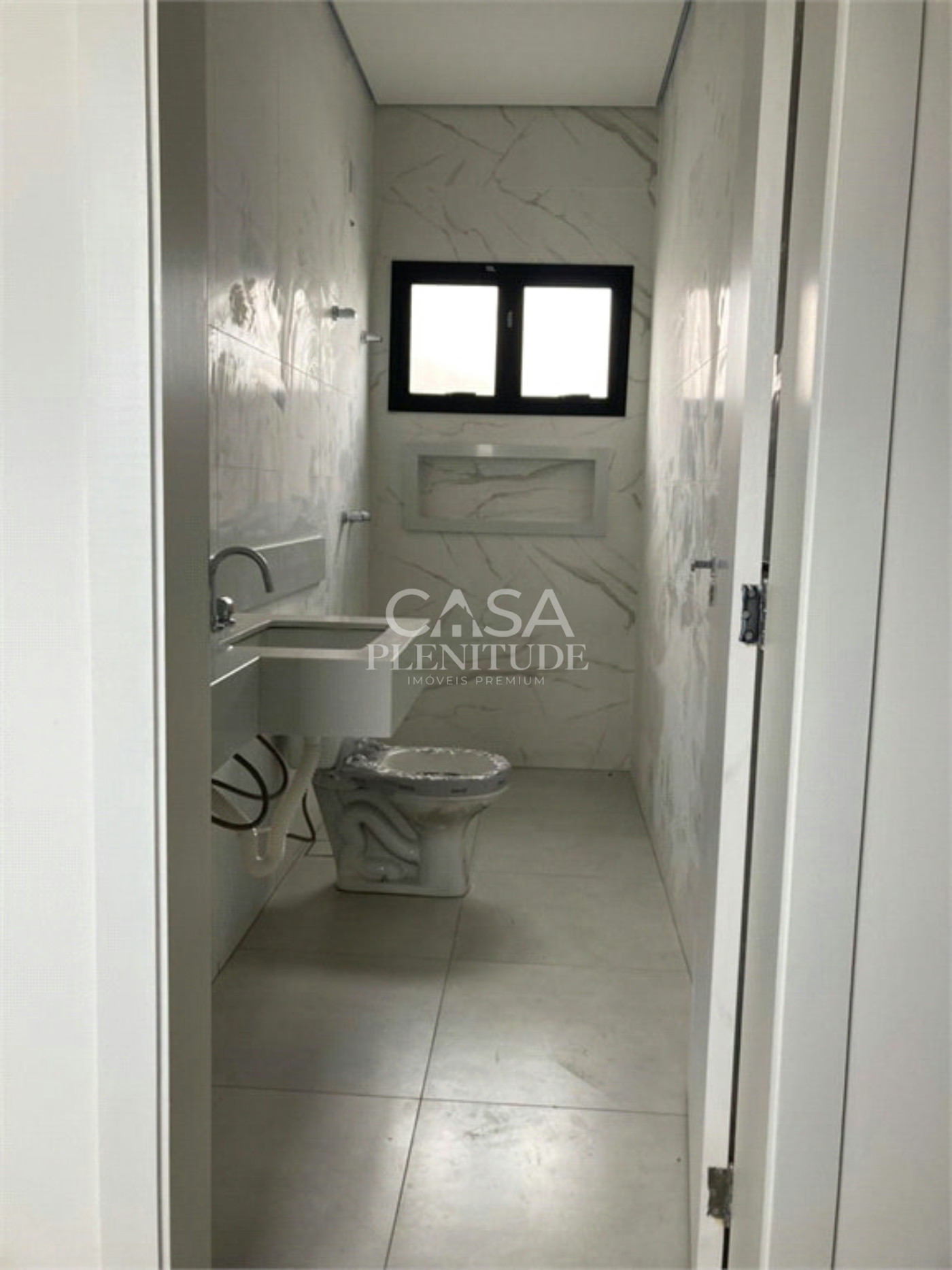 Casa em condomínio à venda com 2 quartos, sendo 1 suíte, em Cajuru do Sul, Sorocaba, SP