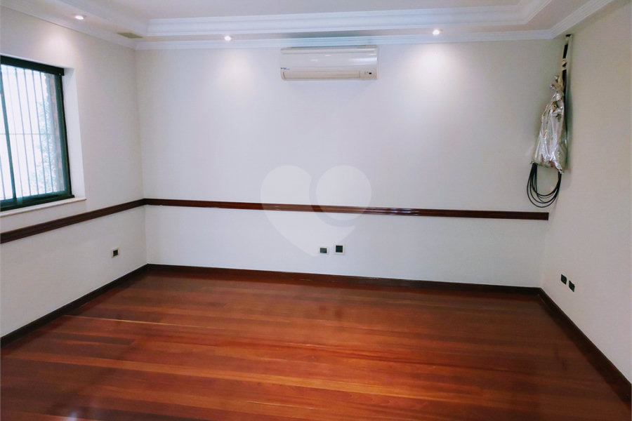 Casa à venda com 3 suítes no condomínio Chácara Francesa, São Paulo - SP